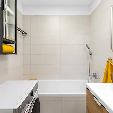 Comfort Retreat With Balcony Daire
