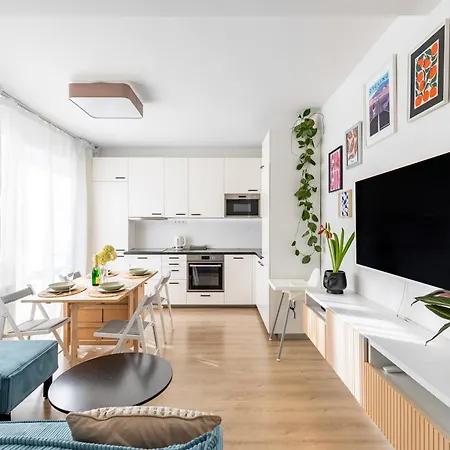 Comfort Retreat With Balcony Daire *