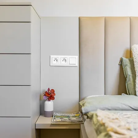 Daire Comfort Retreat With Balcony